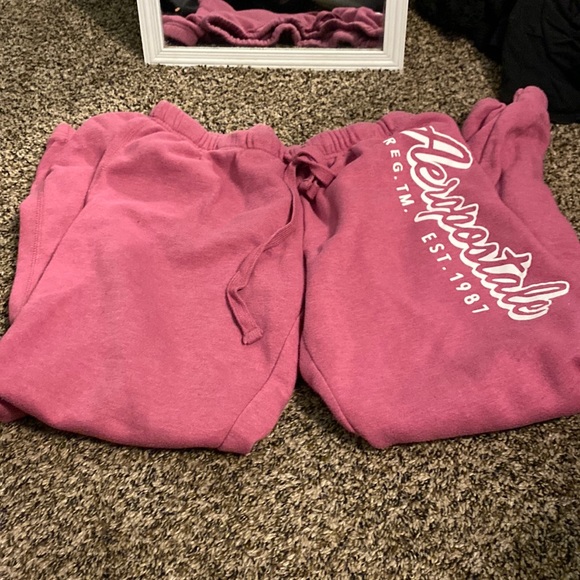 Sweat pants that are adjustable - Picture 1 of 1